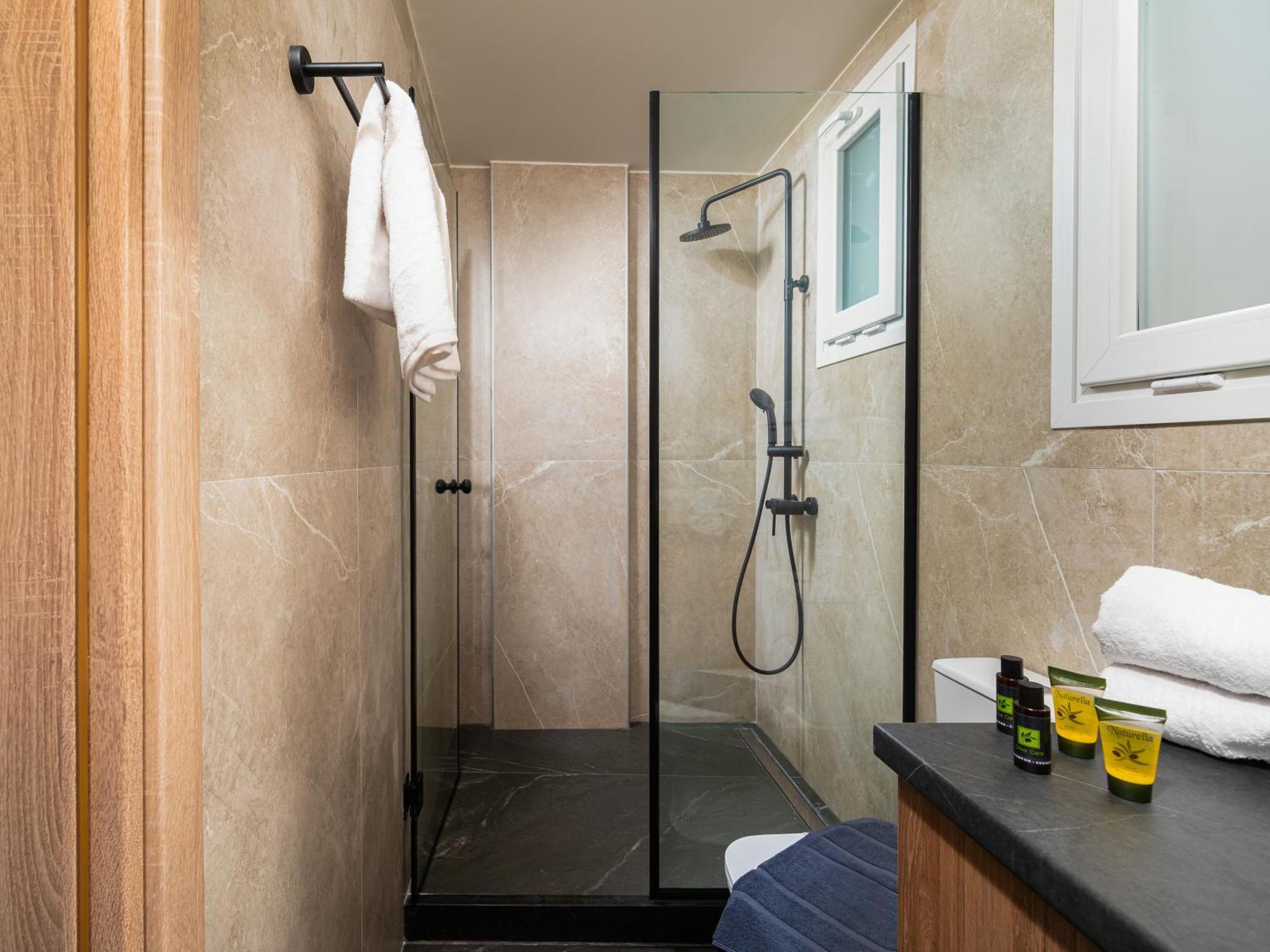 Makas Suites Hersonissos  Ngoại thất bức ảnh