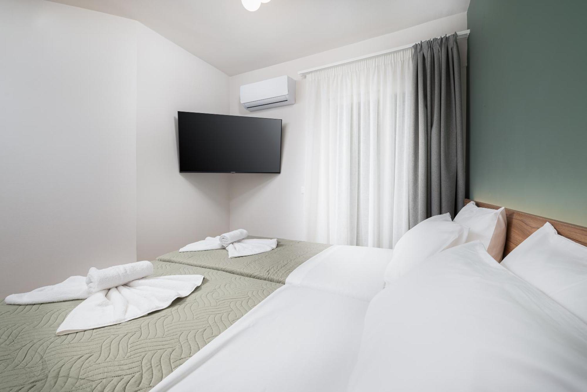 Makas Suites Hersonissos  Ngoại thất bức ảnh